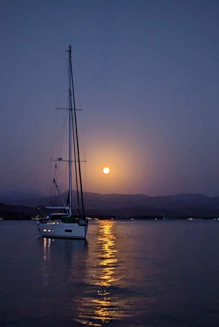 A full moon rising over Tenacatita